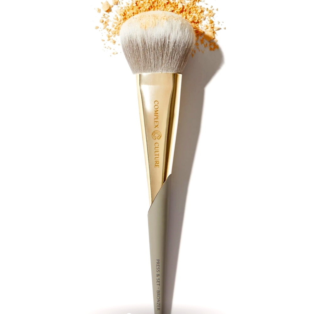 DISCONTINUED Complex Culture Press+Set Powder Brush